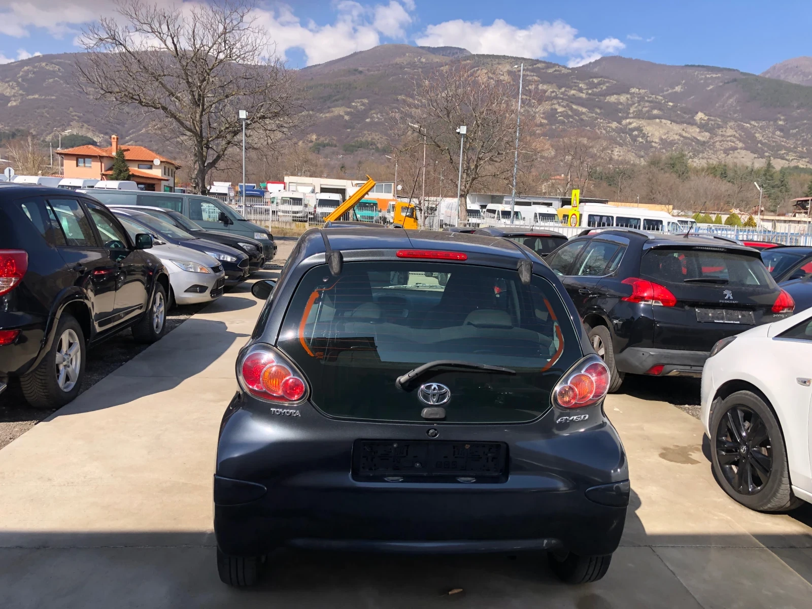 Toyota Aygo, снимка 4 - Автомобили и джипове - 53836585