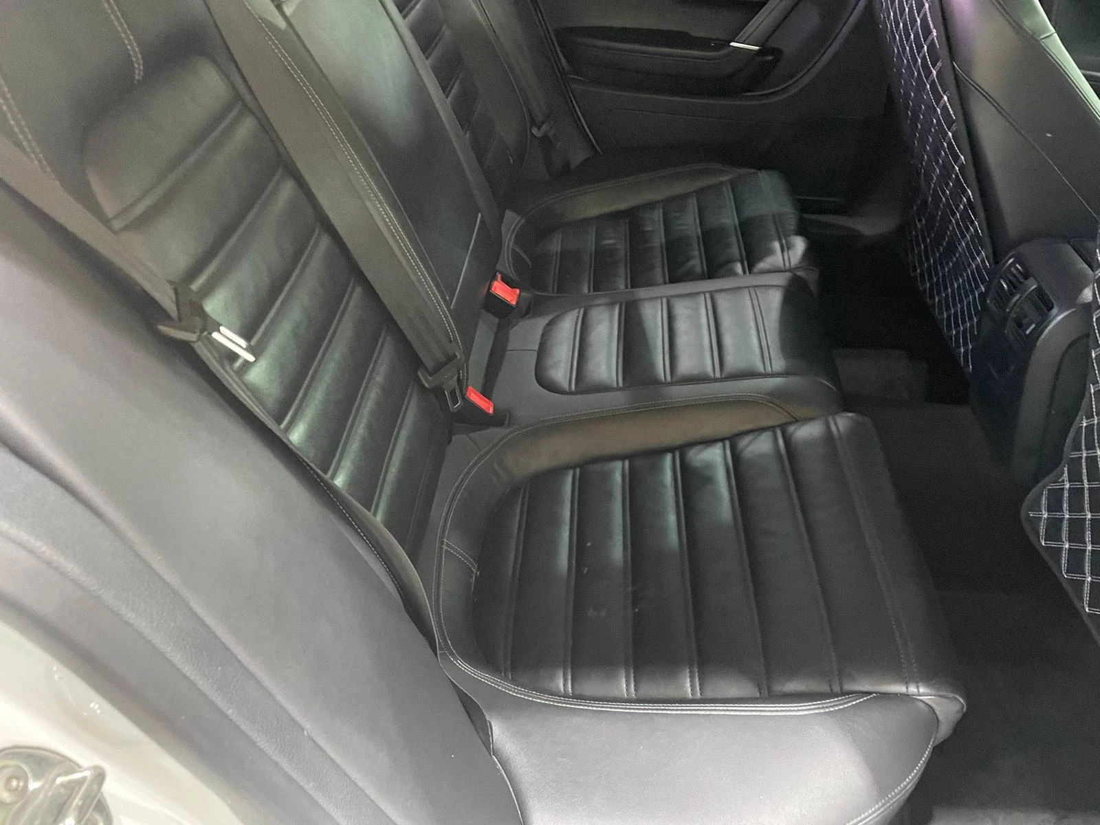 VW CC 2.0TDI BlueMotion ! R Line ! Facelift !, снимка 12 - Автомобили и джипове - 54133737