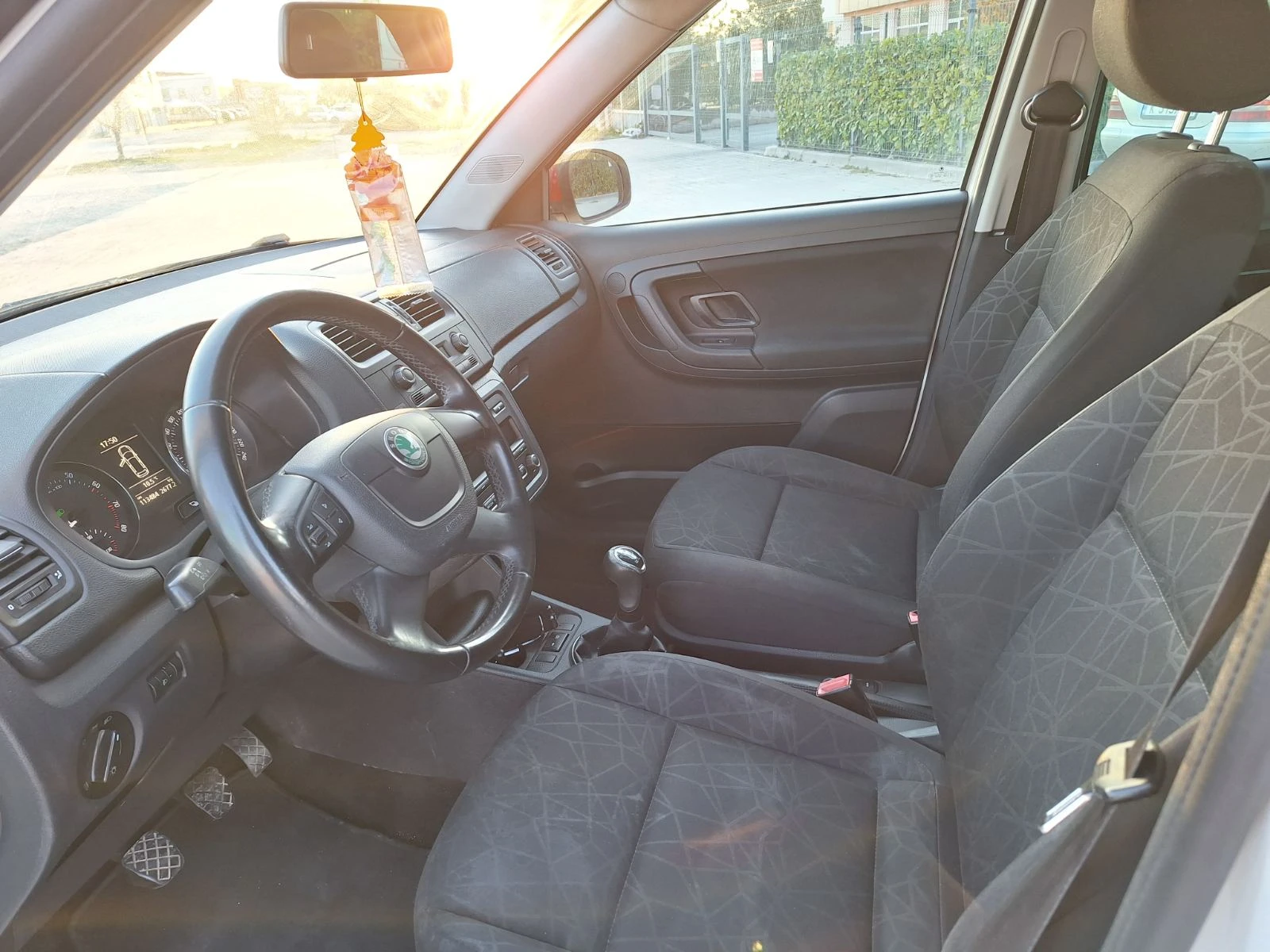 Skoda Fabia 1.6TDI, снимка 13 - Автомобили и джипове - 54697053