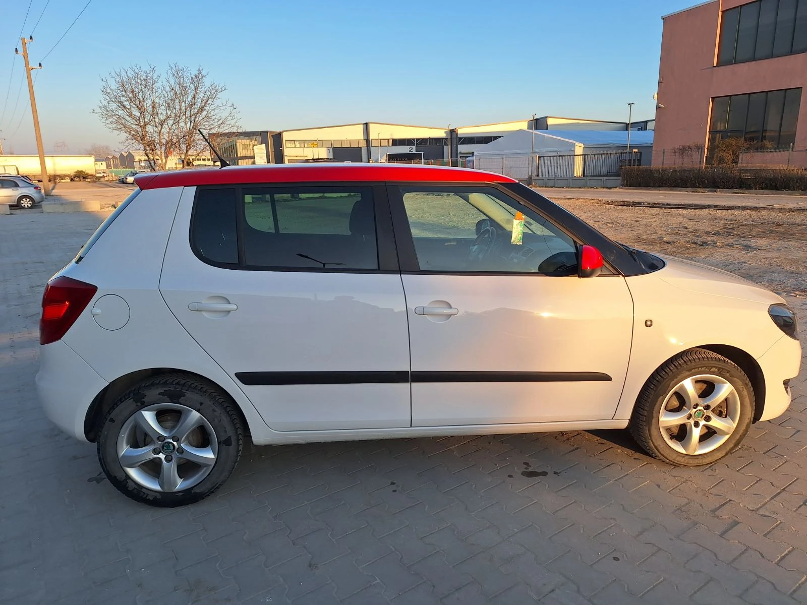 Skoda Fabia 1.6TDI, снимка 8 - Автомобили и джипове - 54697053