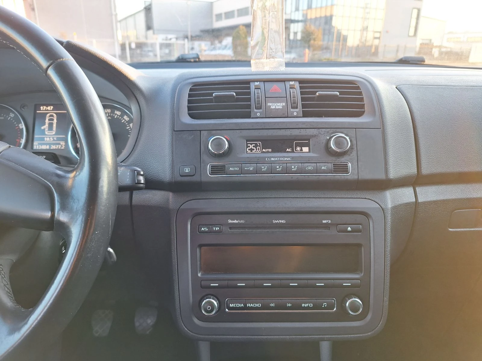 Skoda Fabia 1.6TDI, снимка 12 - Автомобили и джипове - 54697053