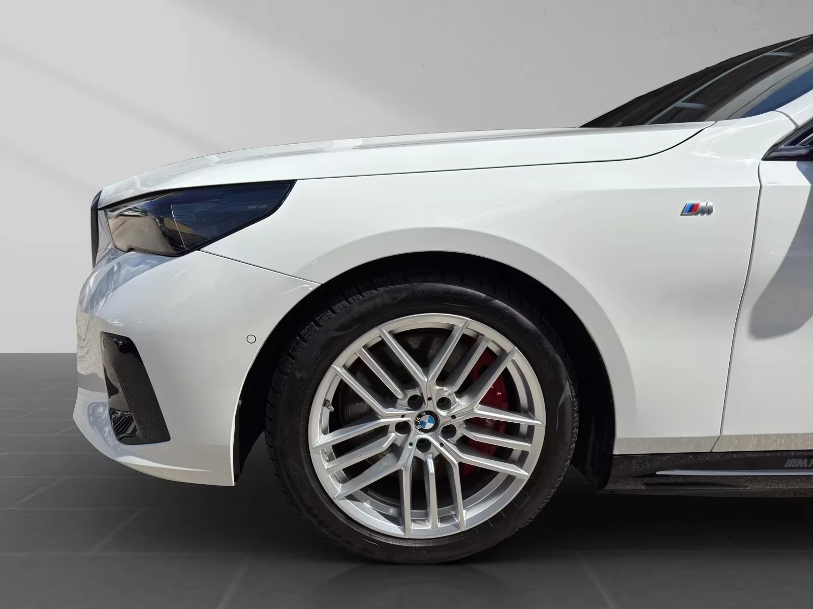 BMW i5 M60 xDrive M sport Pro 360 DA Pro Hud H/K Pano, снимка 7 - Автомобили и джипове - 55172717