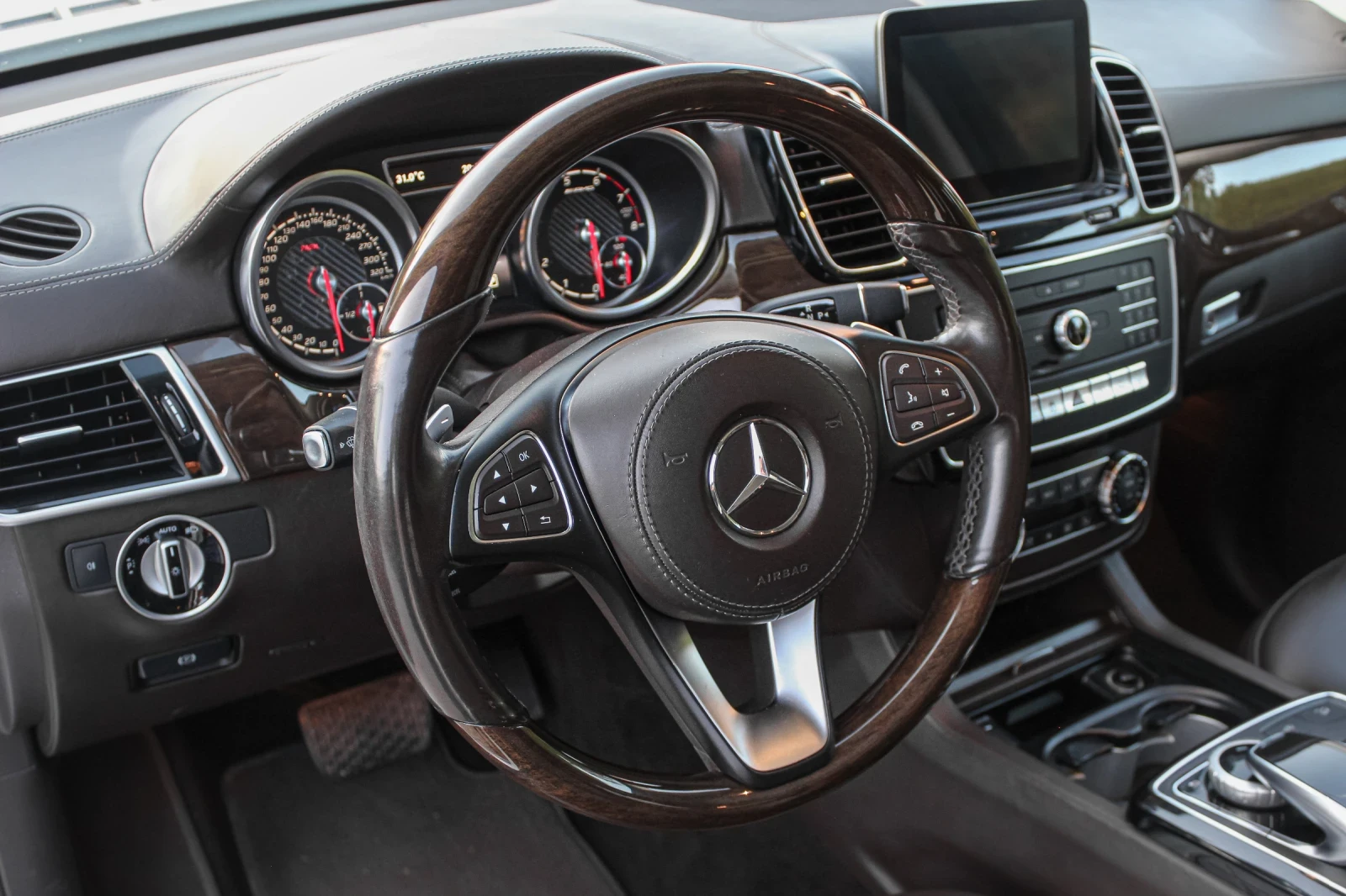 Mercedes-Benz GLS 450 Mercedes-Benz GLS 450 4MATIC AMG пакет, снимка 12 - Автомобили и джипове - 55340046