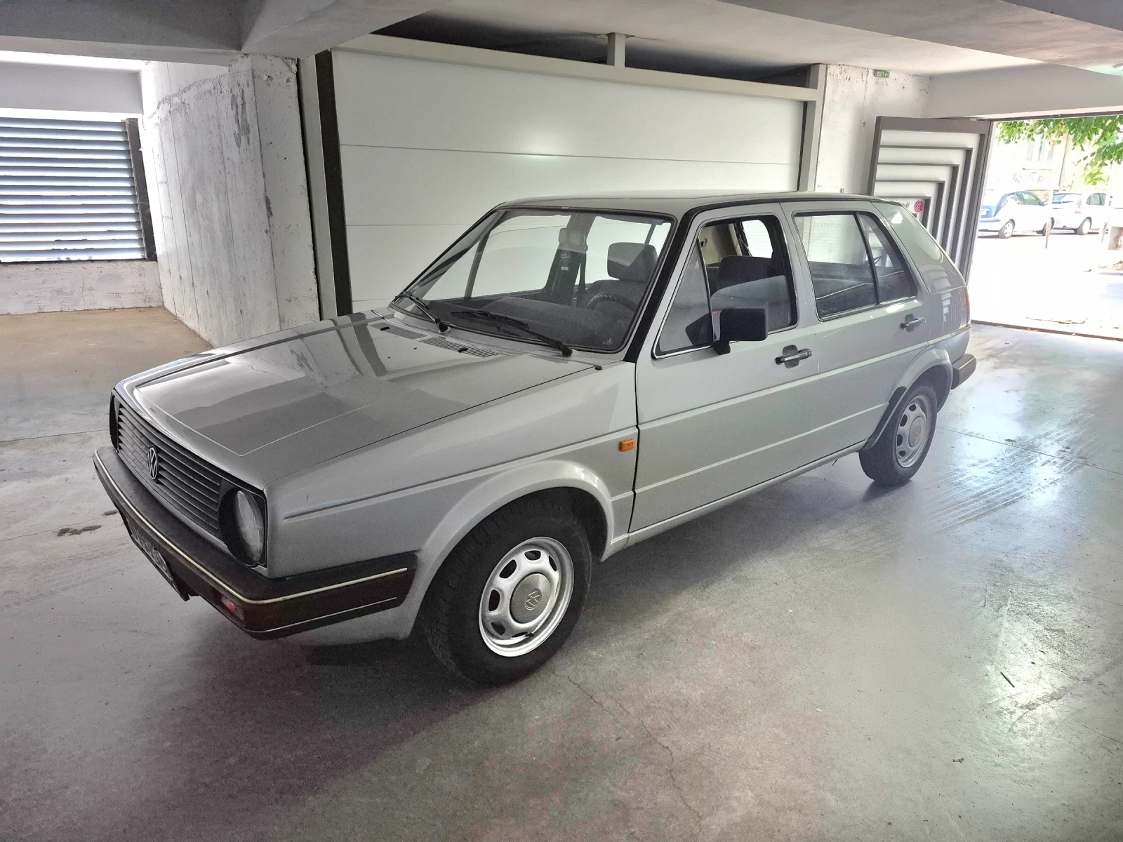 VW Golf 57000 км 1985 г Кола за Колекционери, снимка 8 - Автомобили и джипове - 55628293