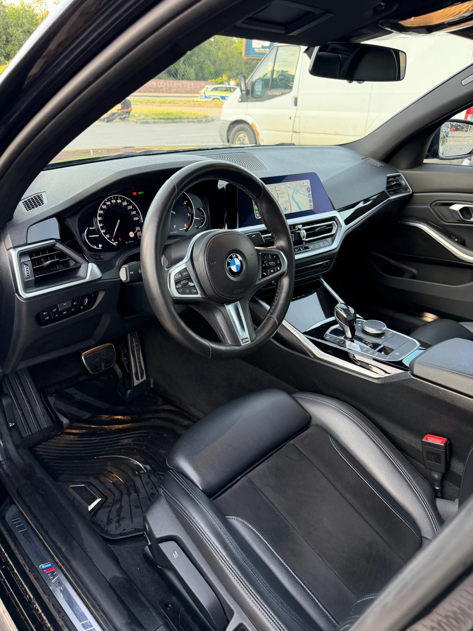BMW 320 318D M CarPlay , снимка 7 - Автомобили и джипове - 56015940