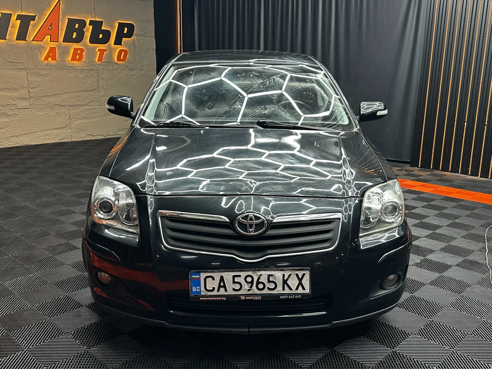 Toyota Avensis 1.8i 129 к.с. , снимка 15 - Автомобили и джипове - 56253570