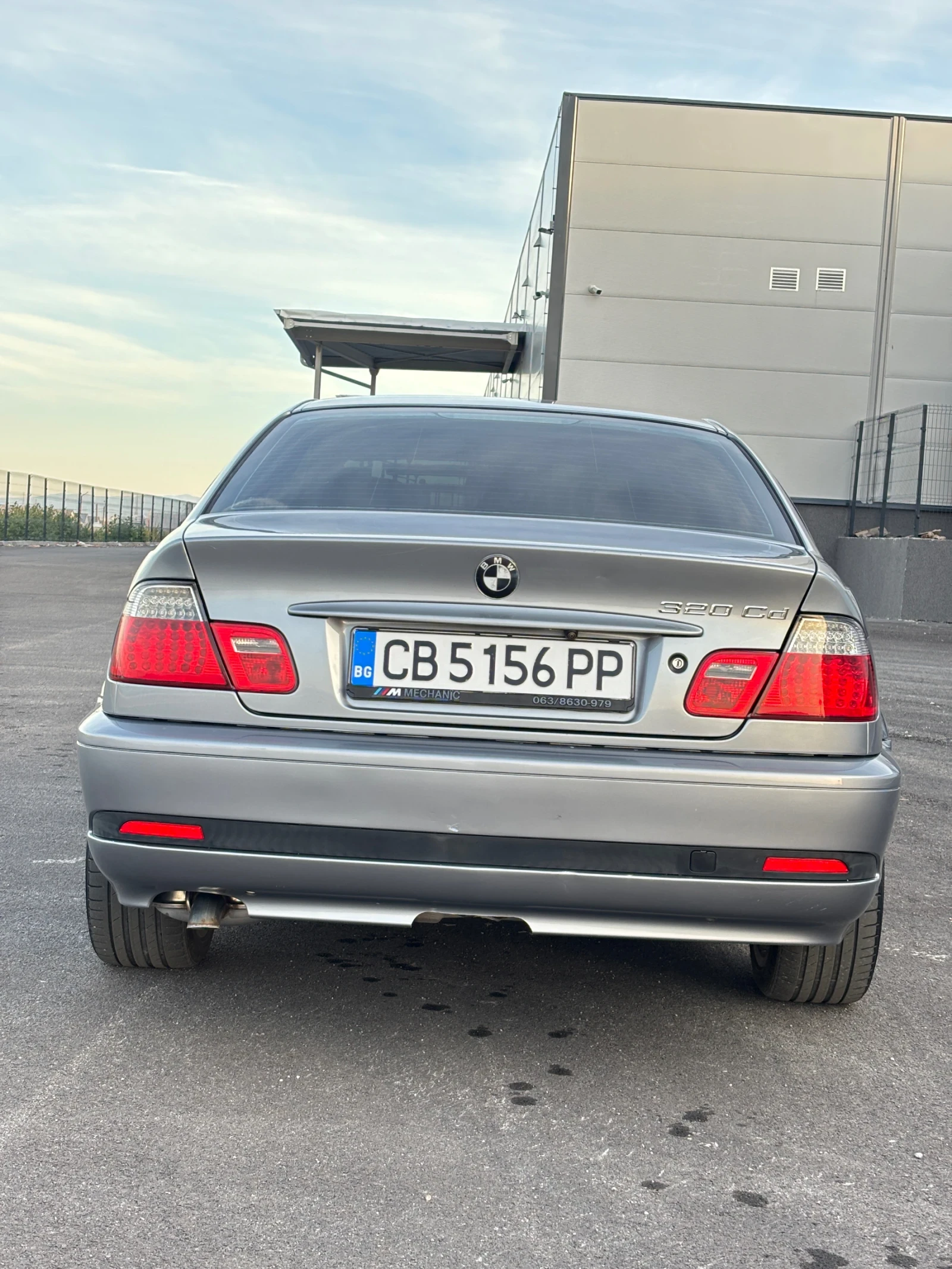 BMW 320, снимка 6 - Автомобили и джипове - 56344507