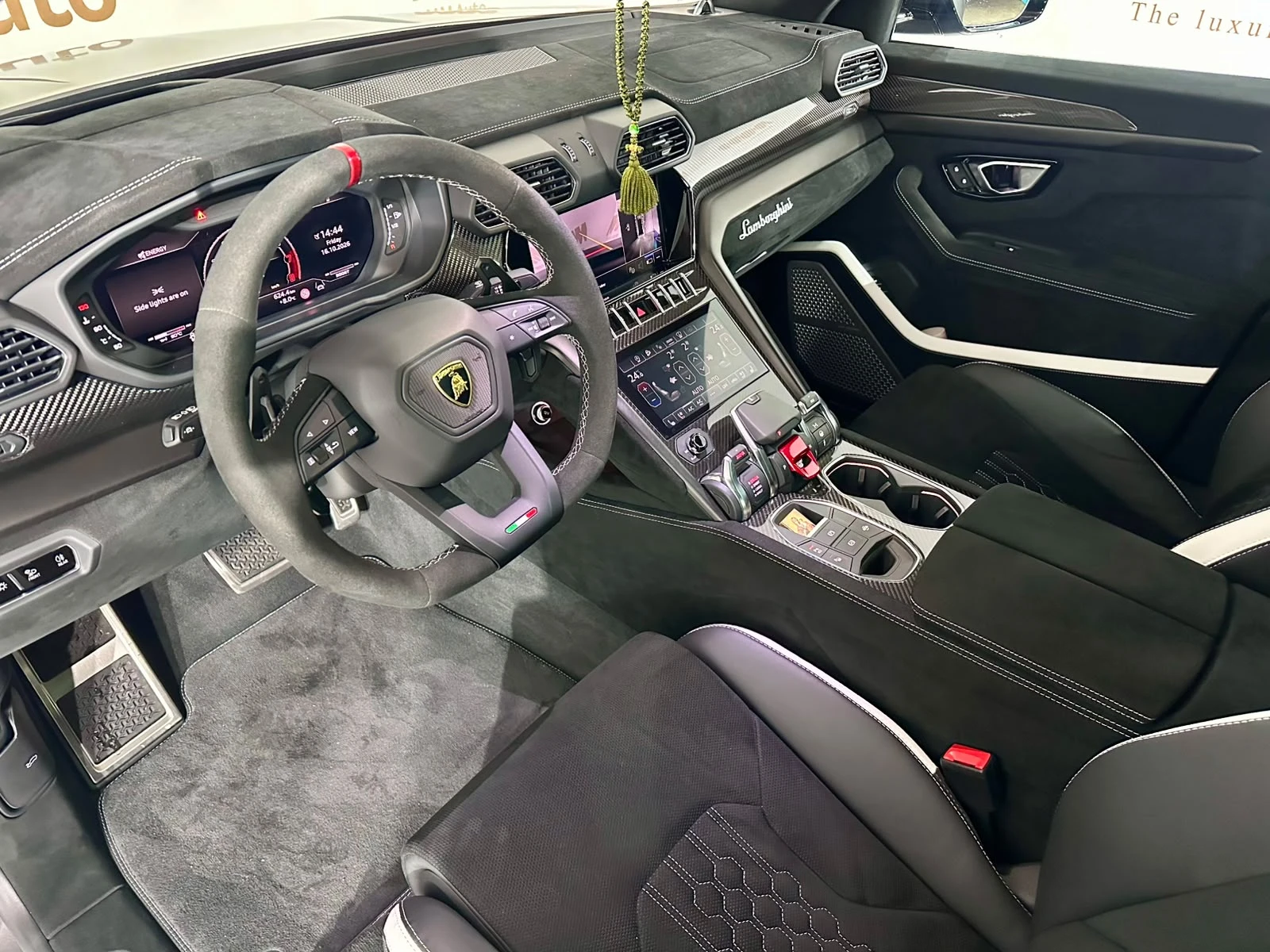 Lamborghini Urus Performante* Carbon* PPF* B&O* HuD, снимка 7 - Автомобили и джипове - 56606729