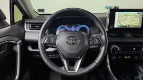 Toyota Rav4 XLE* DIGITAL* ДИСТРОНИК* КАМЕРА* ПАНО* ПОДГРЕВ* , снимка 13