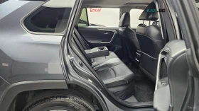 Toyota Rav4 XLE* DIGITAL* ДИСТРОНИК* КАМЕРА* ПАНО* ПОДГРЕВ* , снимка 11