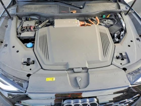 Audi Q8 * E-TRON* PREMIUM* AWD*  - 29150 € / 57012.44 лв. - 28271796 7