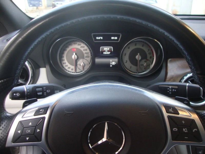 Mercedes-Benz GLA 250, снимка 11 - Автомобили и джипове - 46894660