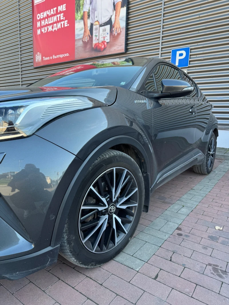 Toyota C-HR Hybrid , снимка 4 - Автомобили и джипове - 47549059