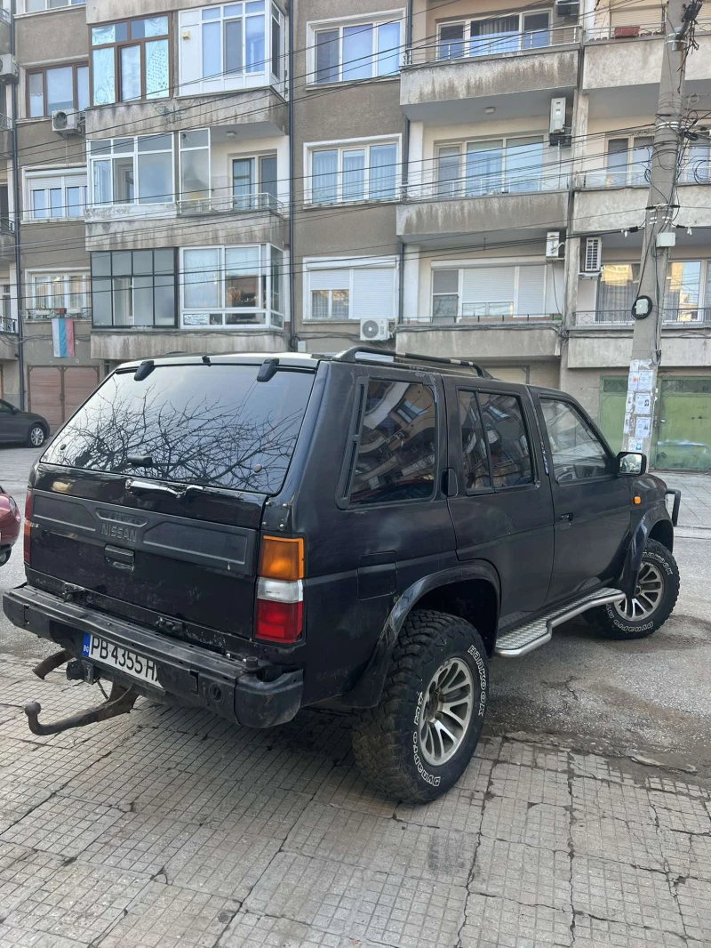 Nissan Terrano 3.0I Газ Ръчка, снимка 3 - Автомобили и джипове - 49436912