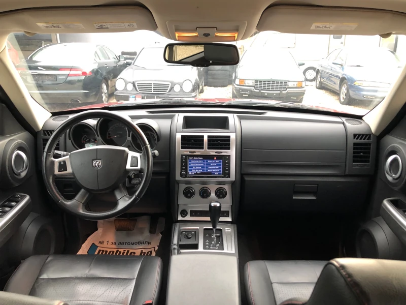 Dodge Nitro R/T 4.0 ШВЕЙЦАРИЯ, снимка 12 - Автомобили и джипове - 52494919