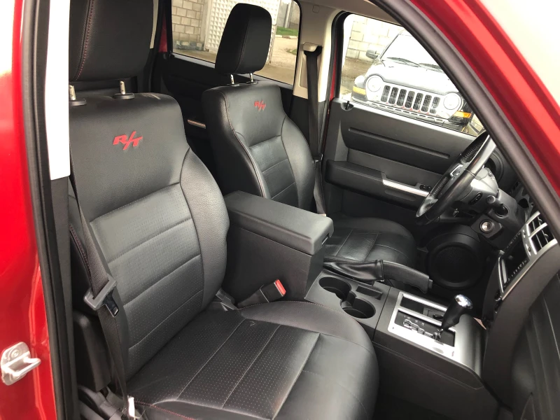 Dodge Nitro R/T 4.0 ШВЕЙЦАРИЯ, снимка 10 - Автомобили и джипове - 52494919