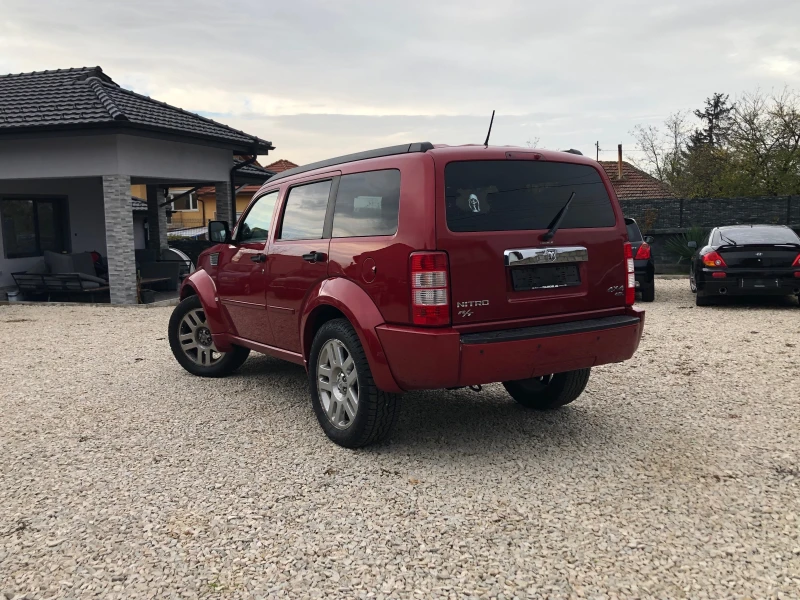 Dodge Nitro R/T 4.0 ШВЕЙЦАРИЯ, снимка 4 - Автомобили и джипове - 52494919