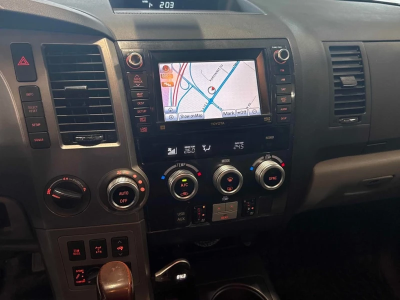 Toyota Sequoia Platinum  CARFAX, снимка 9 - Автомобили и джипове - 53044141