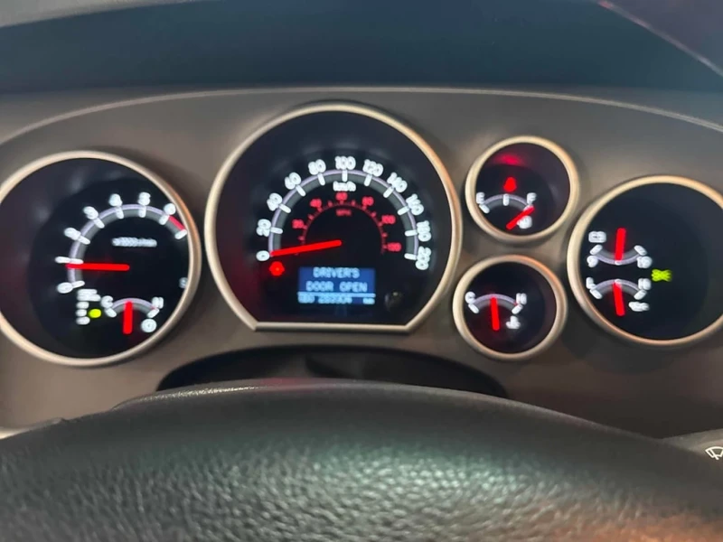 Toyota Sequoia Platinum  CARFAX, снимка 8 - Автомобили и джипове - 53044141