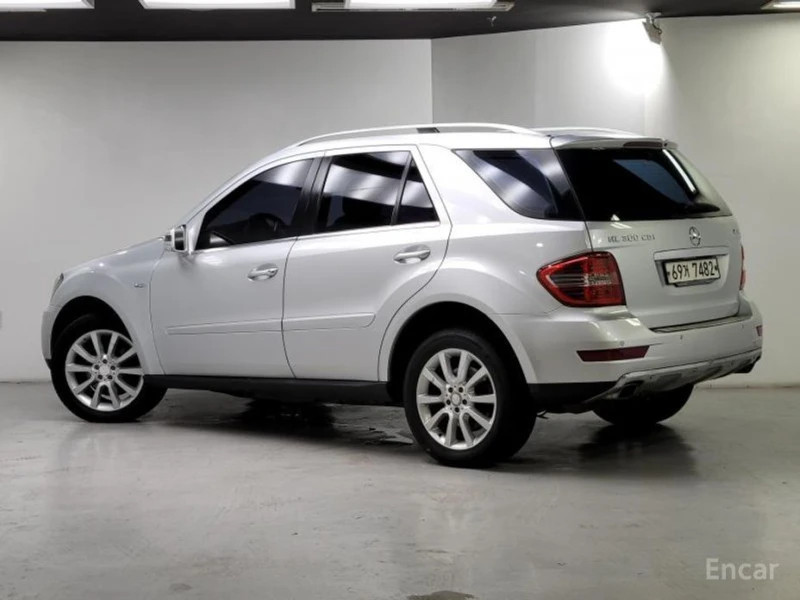 Mercedes-Benz ML 300, снимка 2 - Автомобили и джипове - 53458382