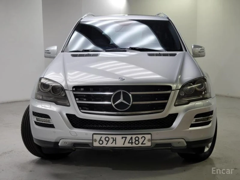 Mercedes-Benz ML 300, снимка 3 - Автомобили и джипове - 53458382