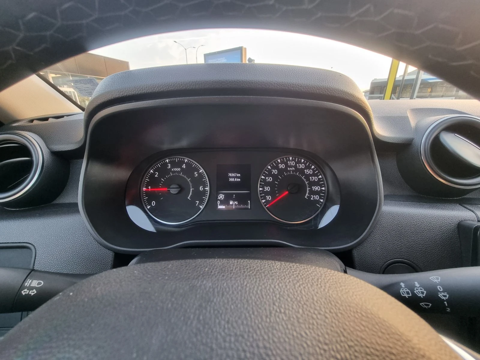 Dacia Duster TCe 100 ECO-G 4x2 BVM6 - изображение 9