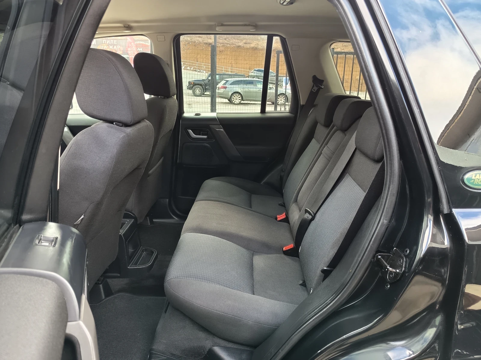 Land Rover Freelander 2.2D, снимка 10 - Автомобили и джипове - 53952221