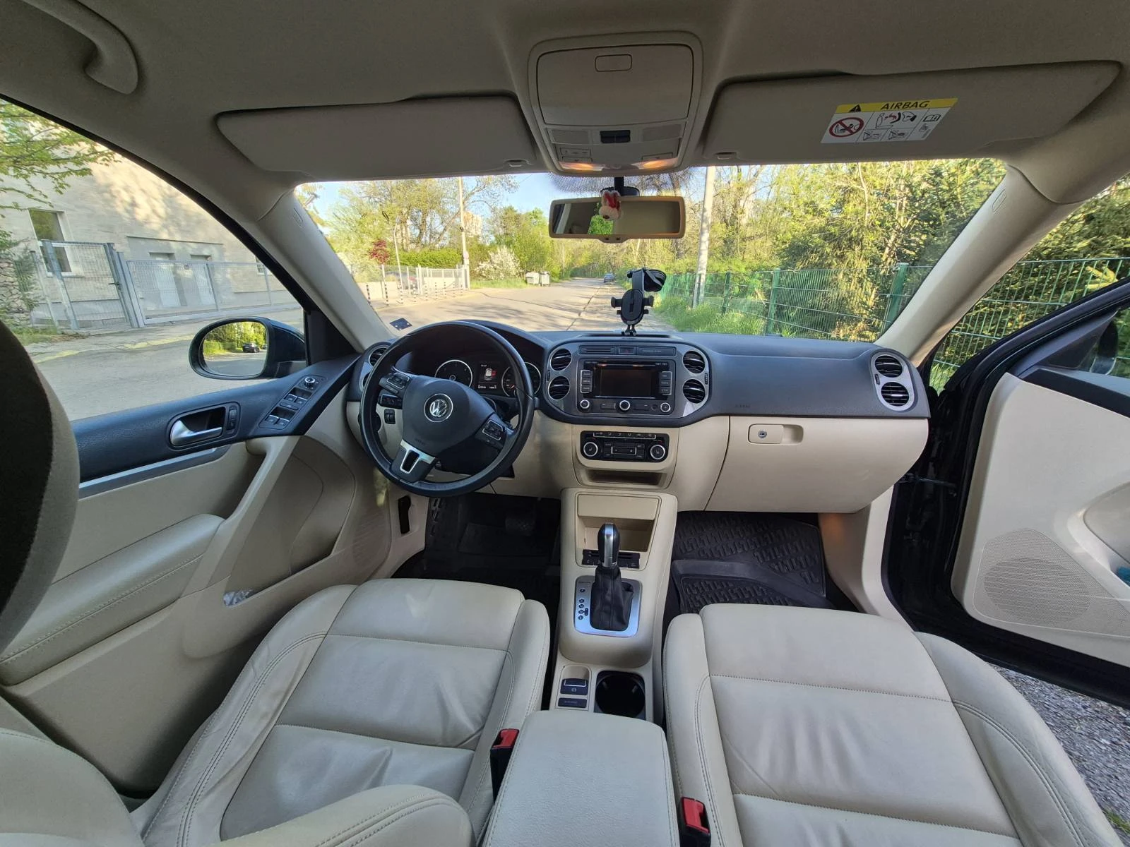VW Tiguan, снимка 4 - Автомобили и джипове - 54649234