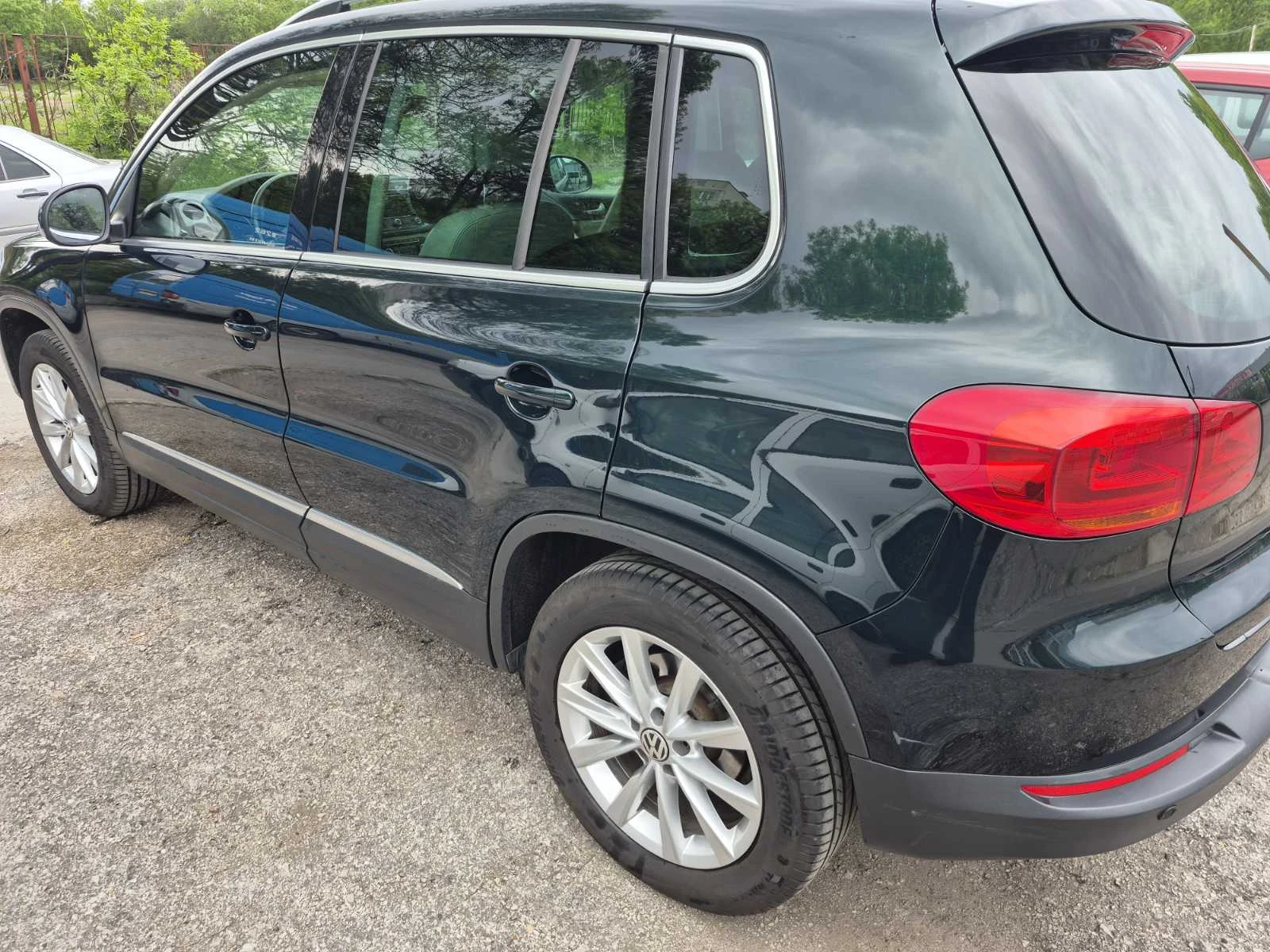 VW Tiguan, снимка 10 - Автомобили и джипове - 54649234