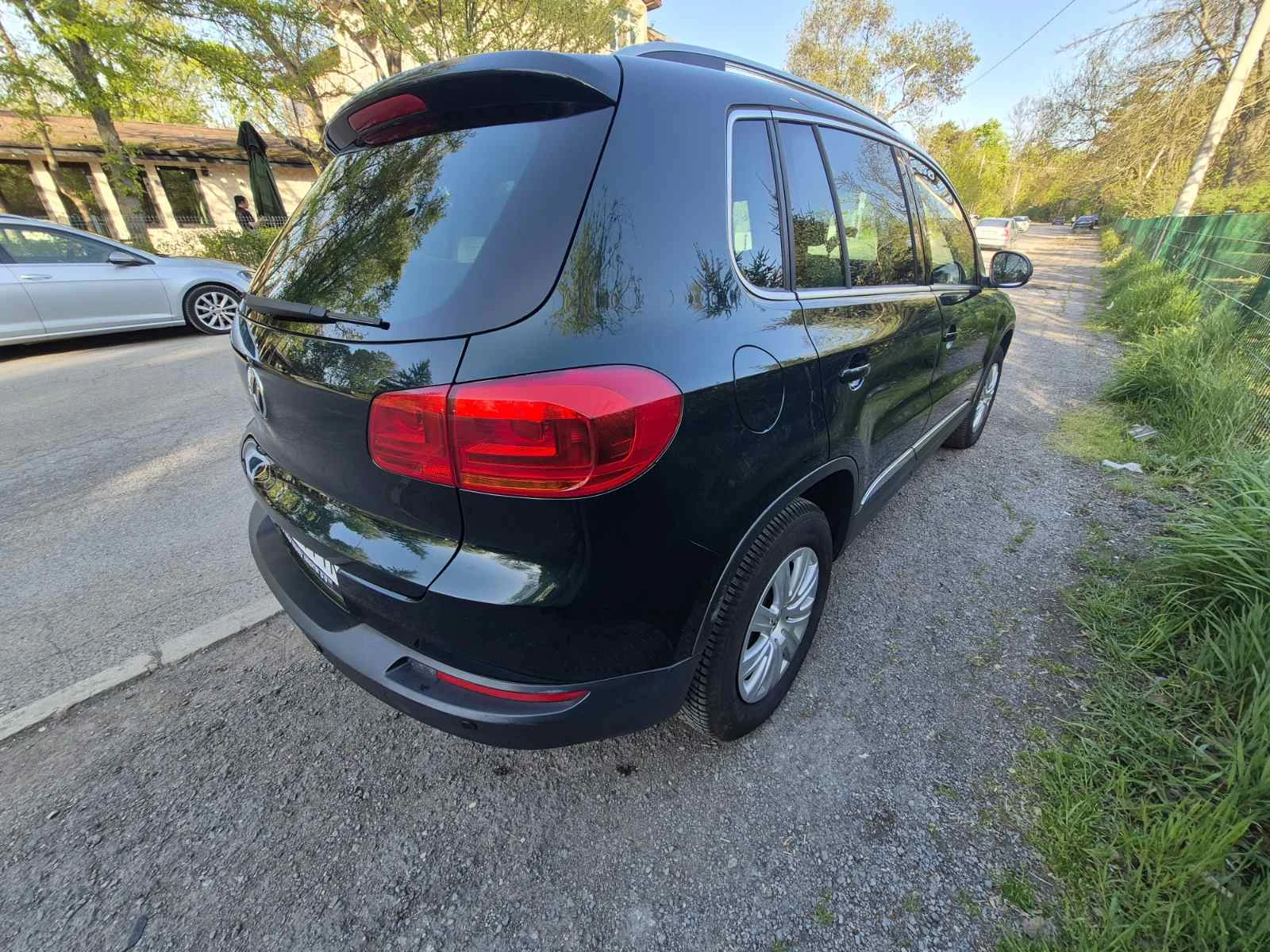 VW Tiguan, снимка 12 - Автомобили и джипове - 54649234