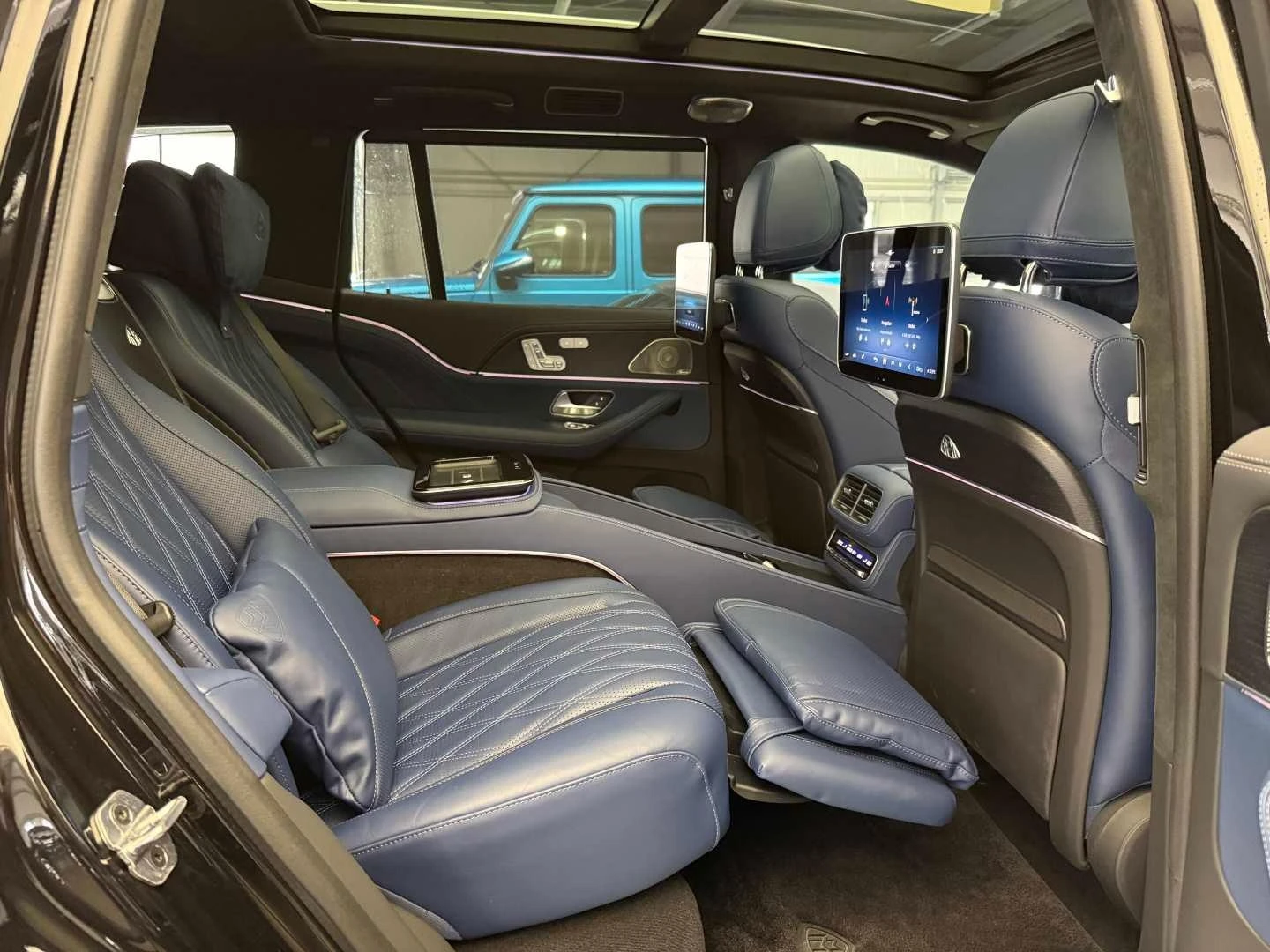 Mercedes-Benz GLS 600 MAYBACH 4MATIC FIRST-CLASS YACHT-BLUE BURMESTER-3D, снимка 9 - Автомобили и джипове - 54904426