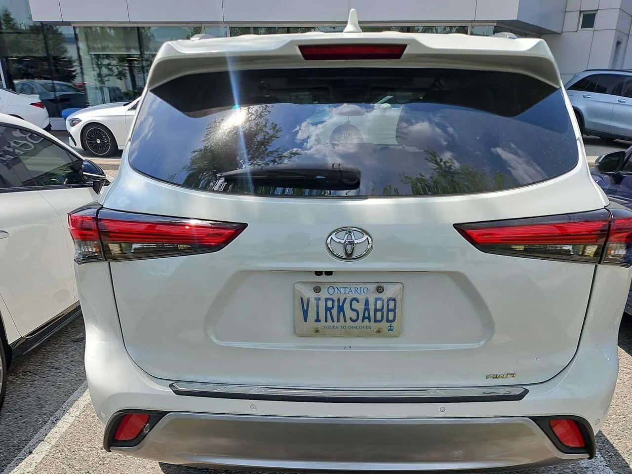 Toyota Highlander * Limited * АВТОКРЕДИТ БЕЗ ПЪРВОНАЧАЛНА ВНОСКА* , снимка 4 - Автомобили и джипове - 54978465