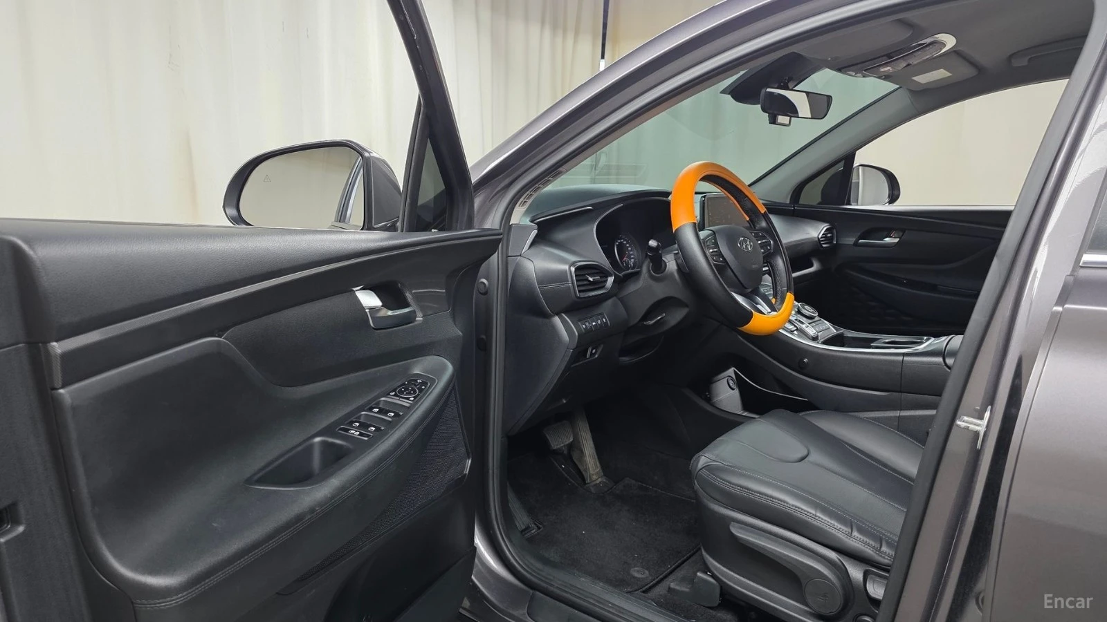 Hyundai Santa fe HEV 1.6 Exclusive* КОЖА* ОБДУХВ* НАВИ* КАМЕРА, снимка 8 - Автомобили и джипове - 55558863