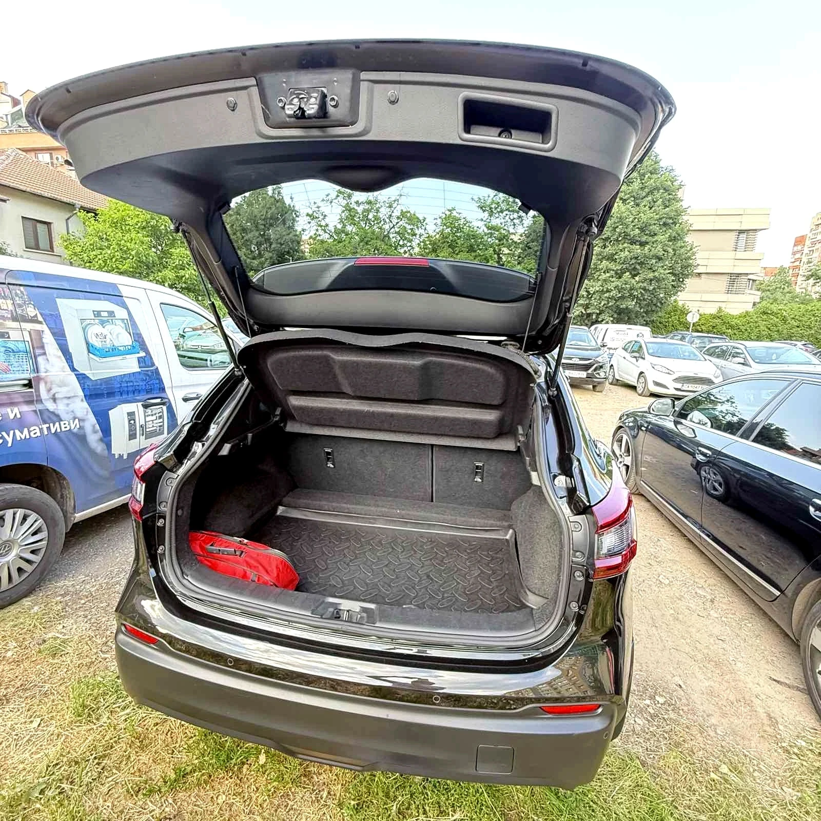 Nissan Qashqai, снимка 10 - Автомобили и джипове - 55681765