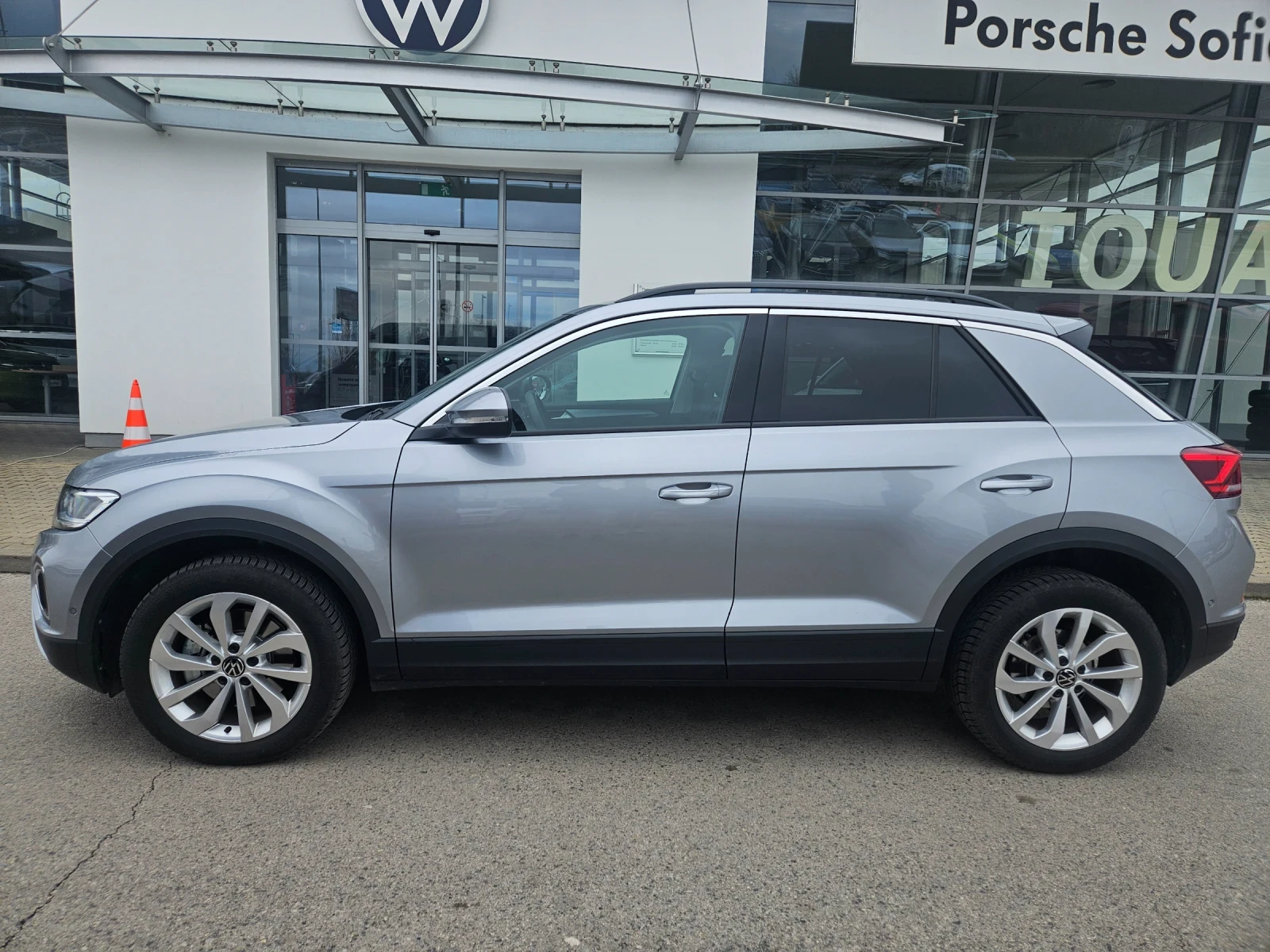 VW T-Roc Нов