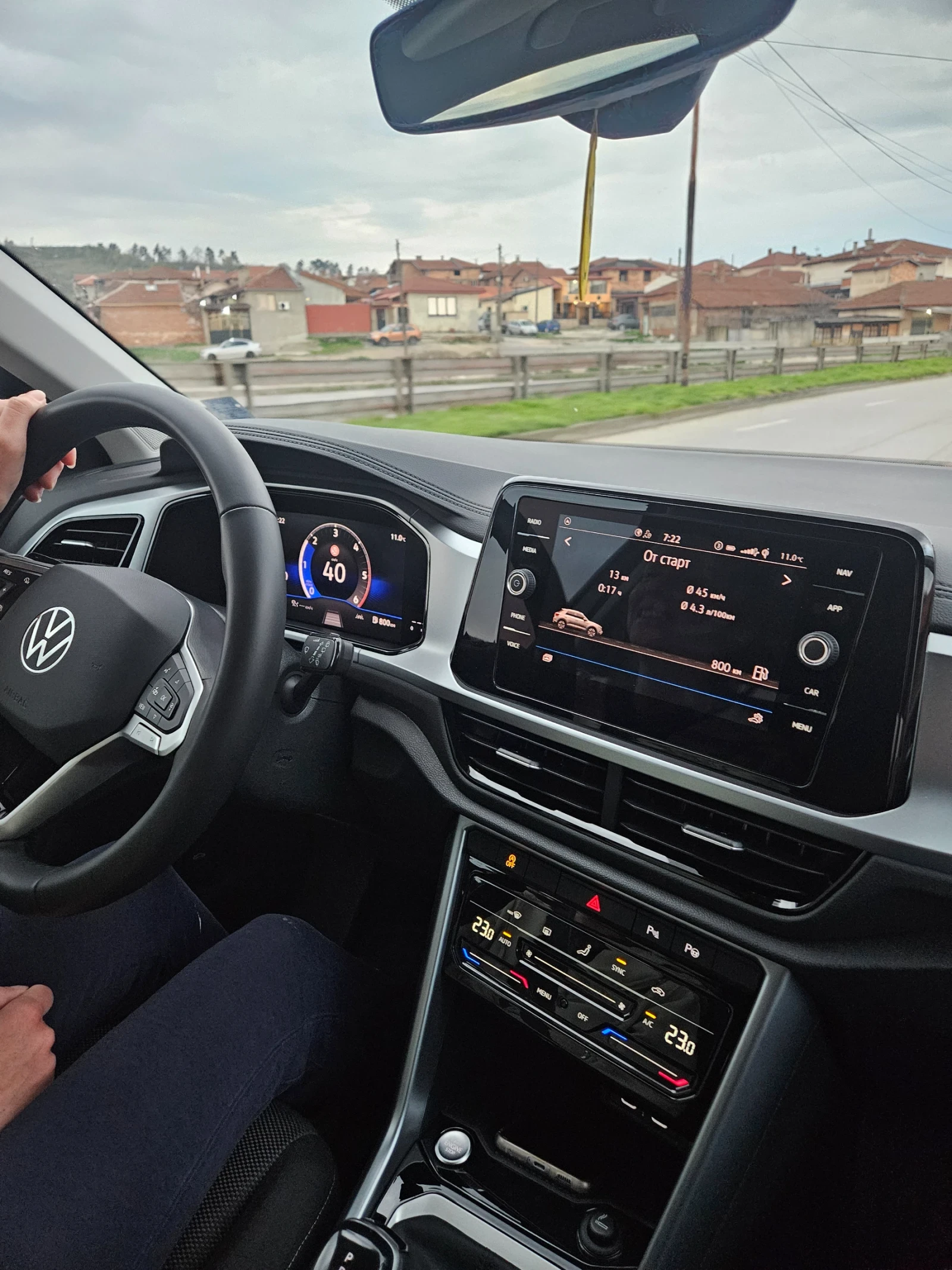 VW T-Roc Нов, снимка 5 - Автомобили и джипове - 56017091