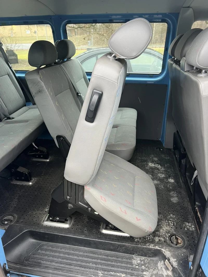 VW T5, снимка 5 - Бусове и автобуси - 53366896