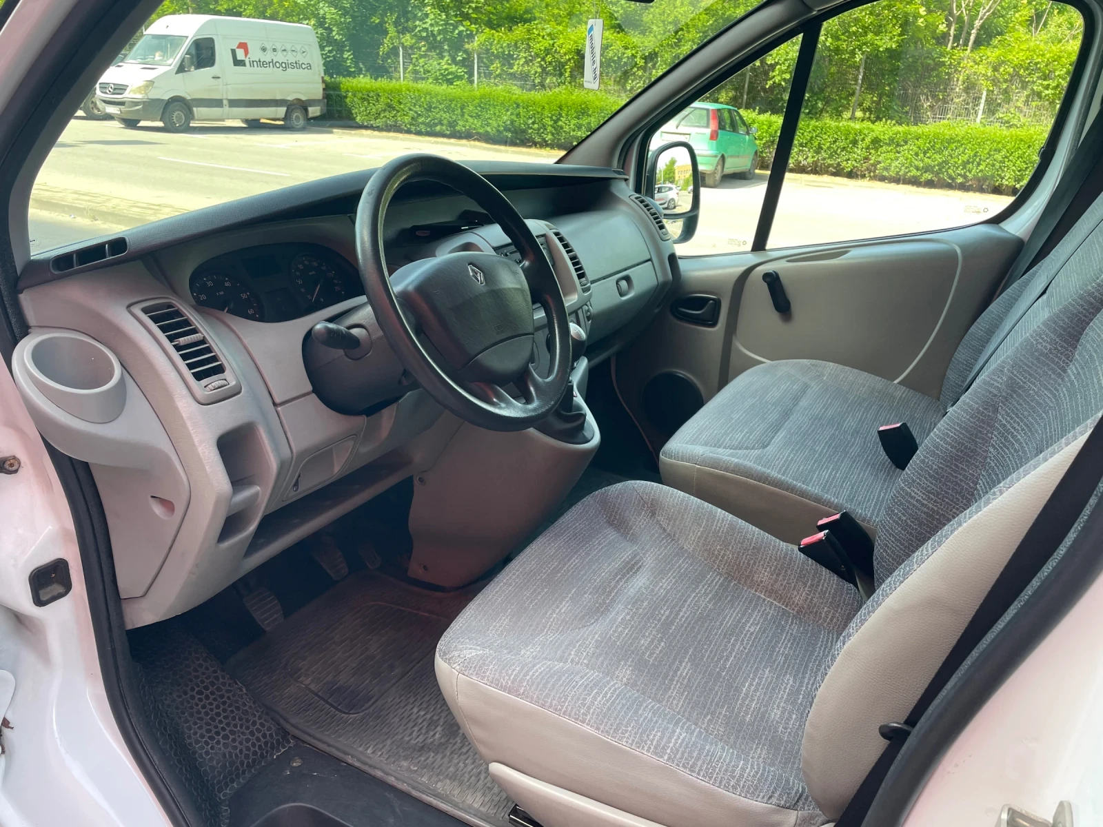 Renault Trafic 2.0 DCI 90 кс 8+ 1 места ТОП СЪСТОЯНИЕ, снимка 10 - Бусове и автобуси - 54605241