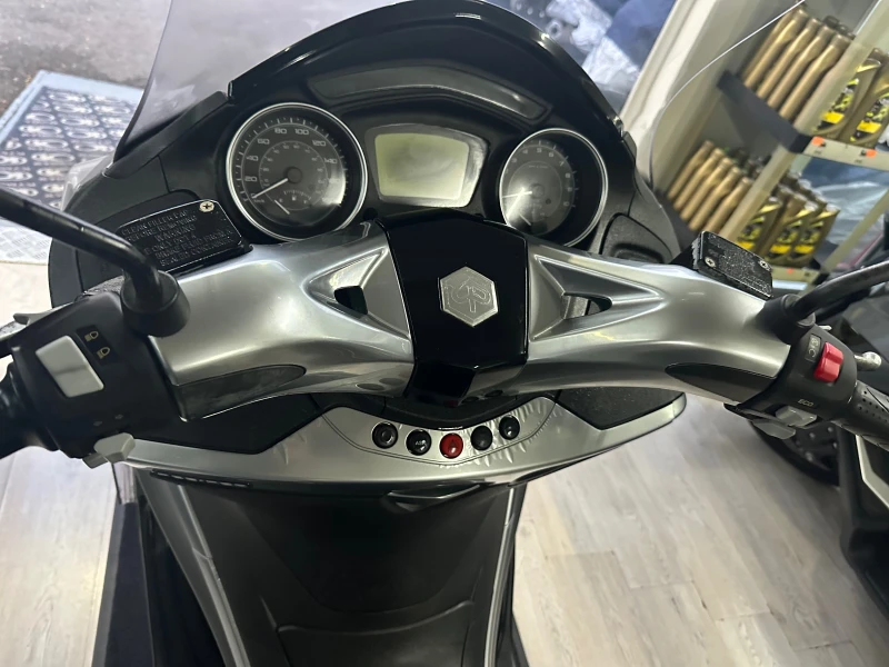 Piaggio X10 350i ABS/ASR/LED 2012г., снимка 3 - Мотоциклети и мототехника - 52335870