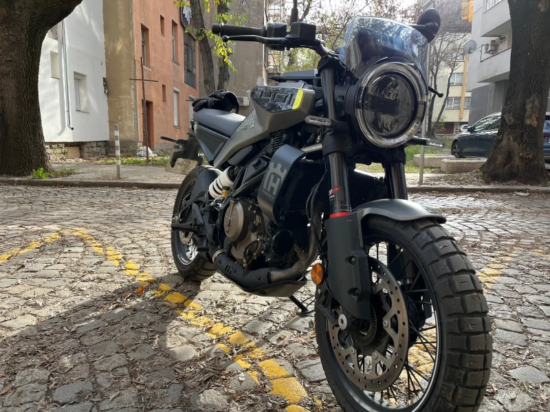 Husqvarna Svartpilen 401, снимка 3 - Мотоциклети и мототехника - 52630526