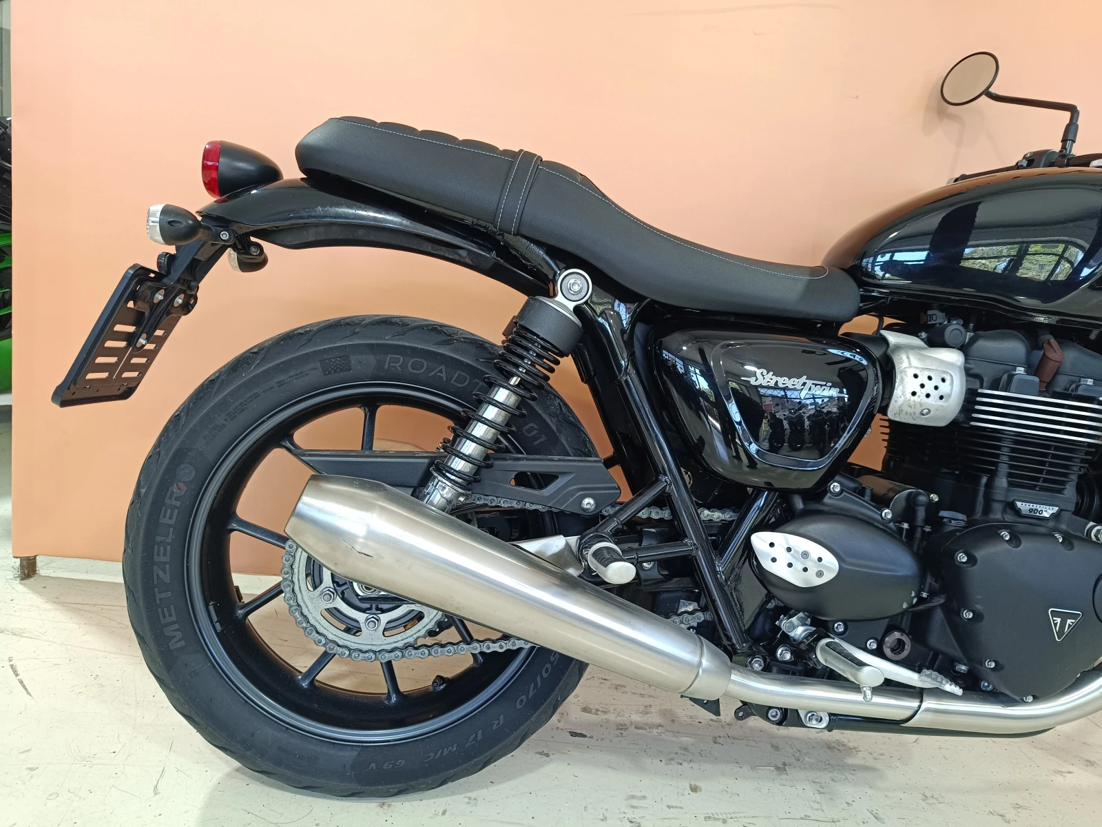 Triumph Street Twin 900 ABS - изображение 9