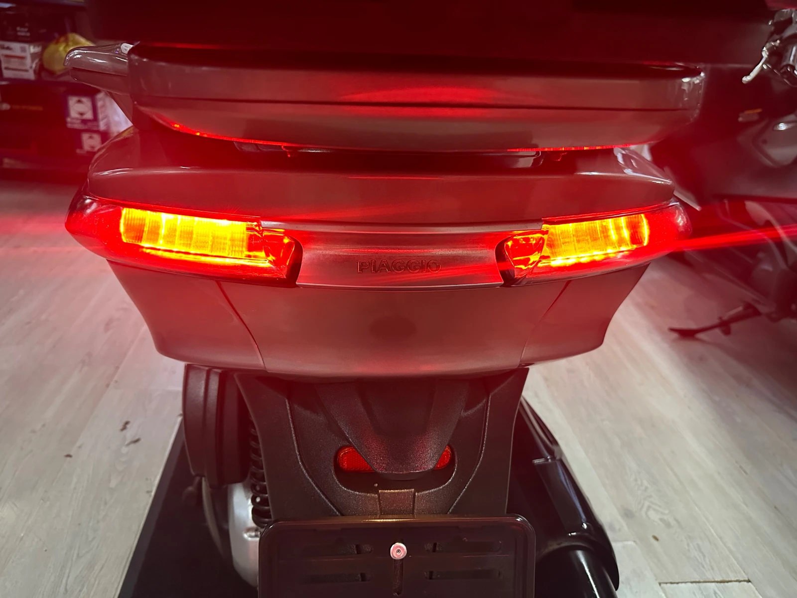 Piaggio X10 350i ABS/ASR/LED 2012г. - изображение 5