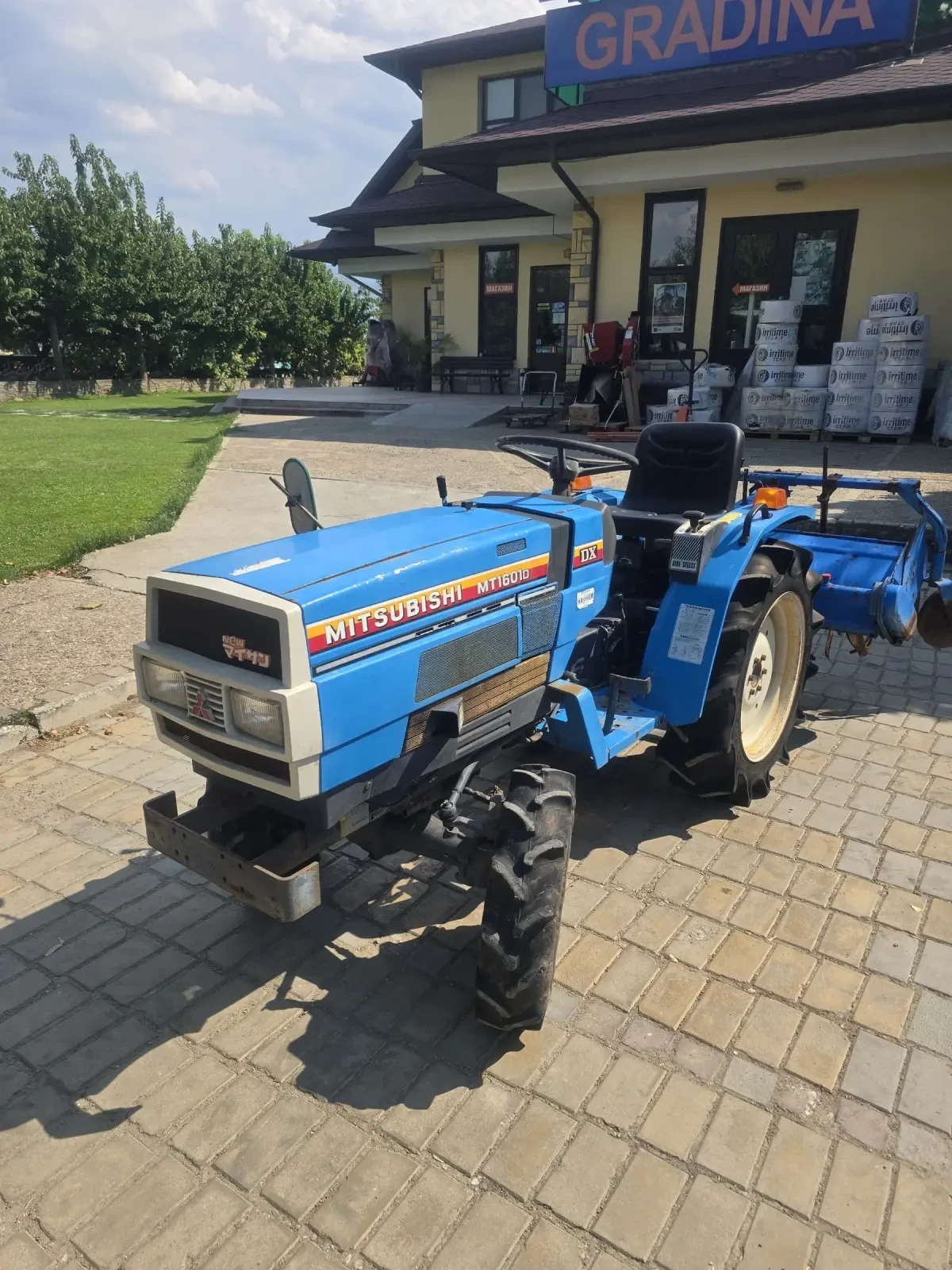 Трактор Mitsubishi MT 1601, снимка 2 - Селскостопанска техника - 55352011