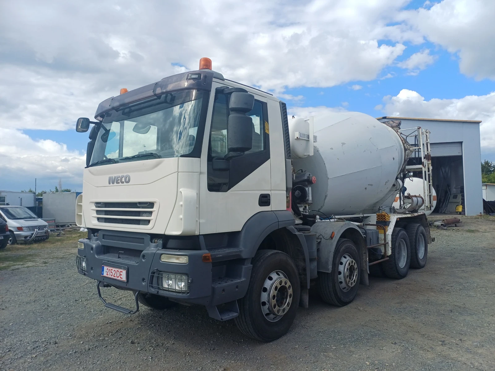 Бетон миксер Iveco 410