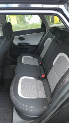 Kia Ceed CRDI, снимка 7