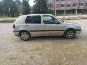 VW Golf - 1400 € / 2738.16 лв. - 62954027 3