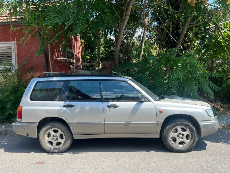 Subaru Forester 2.0 turbo, снимка 2 - Автомобили и джипове - 46820455