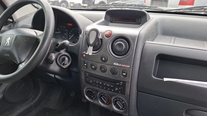 Peugeot Partner Dangel 4x4, снимка 12 - Автомобили и джипове - 48344115