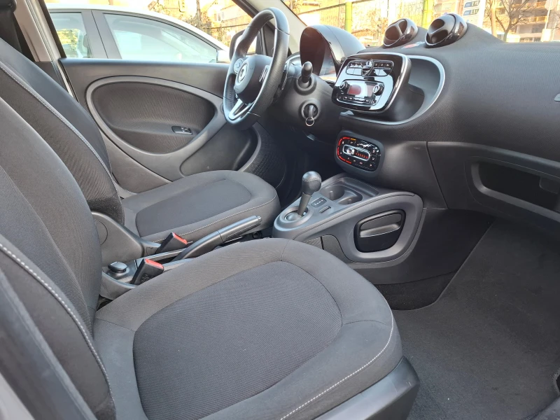 Smart Forfour 1.0 , снимка 9 - Автомобили и джипове - 48488745