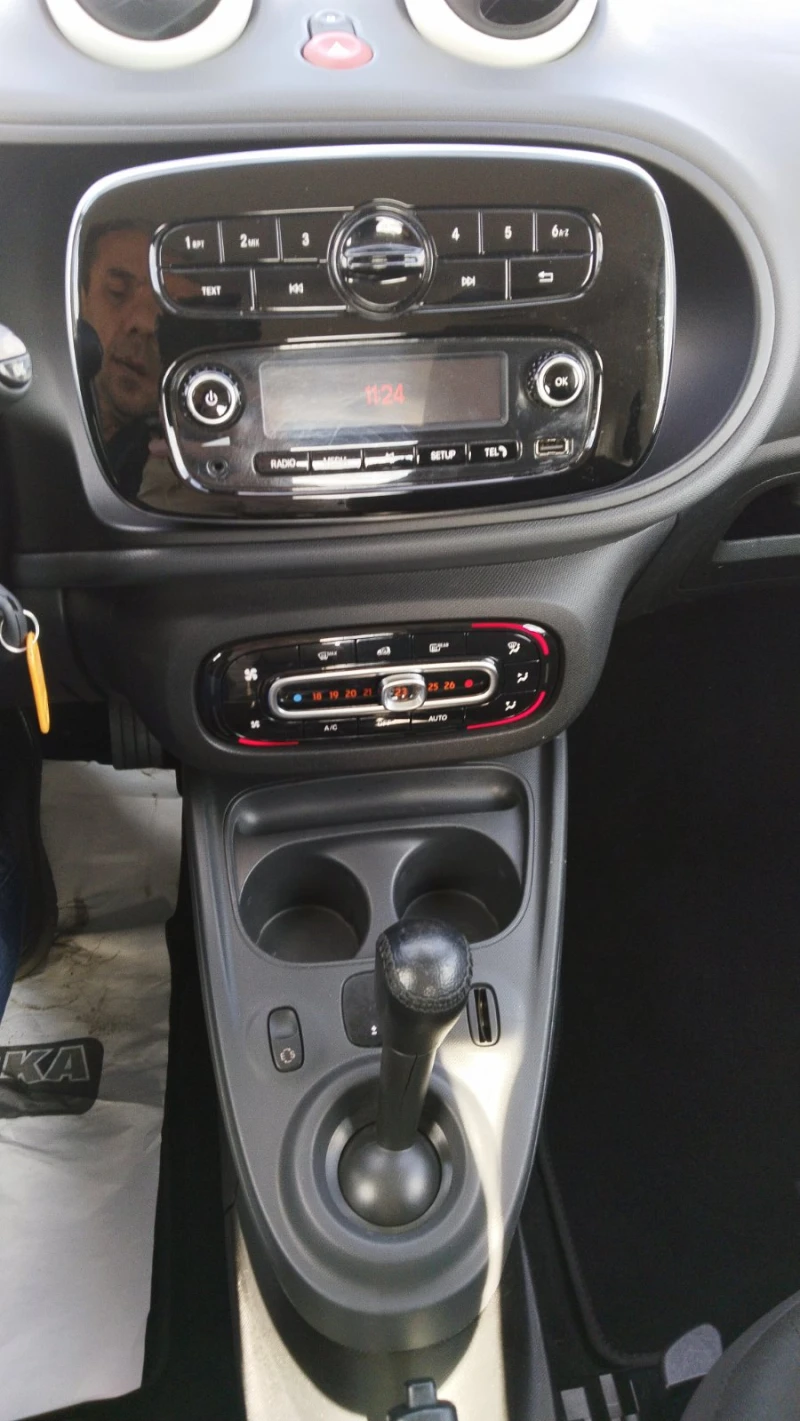 Smart Fortwo 1.0 Automatic EURO 6, снимка 7 - Автомобили и джипове - 48962091